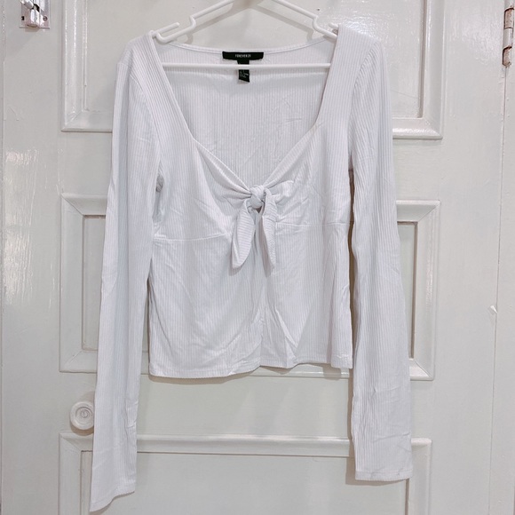 Forever 21 front neck top - Picture 2 of 4